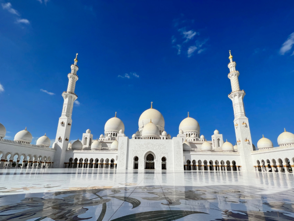 Sheikh Zayed Mosque Entry Requirements – All About Visiting The Grand Mosque Abu Dhabi